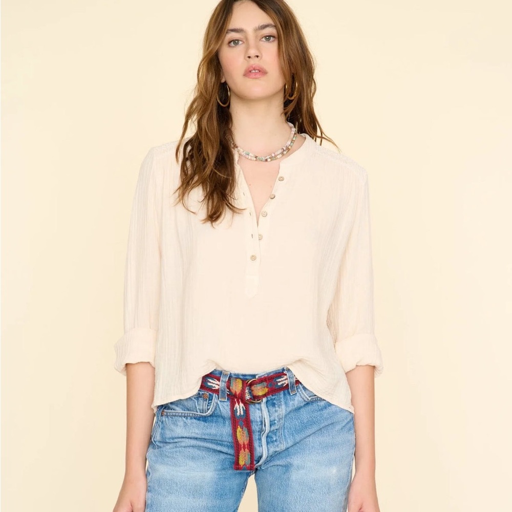 NWT XiRENA Addisen Button-Up Blouse in Oat